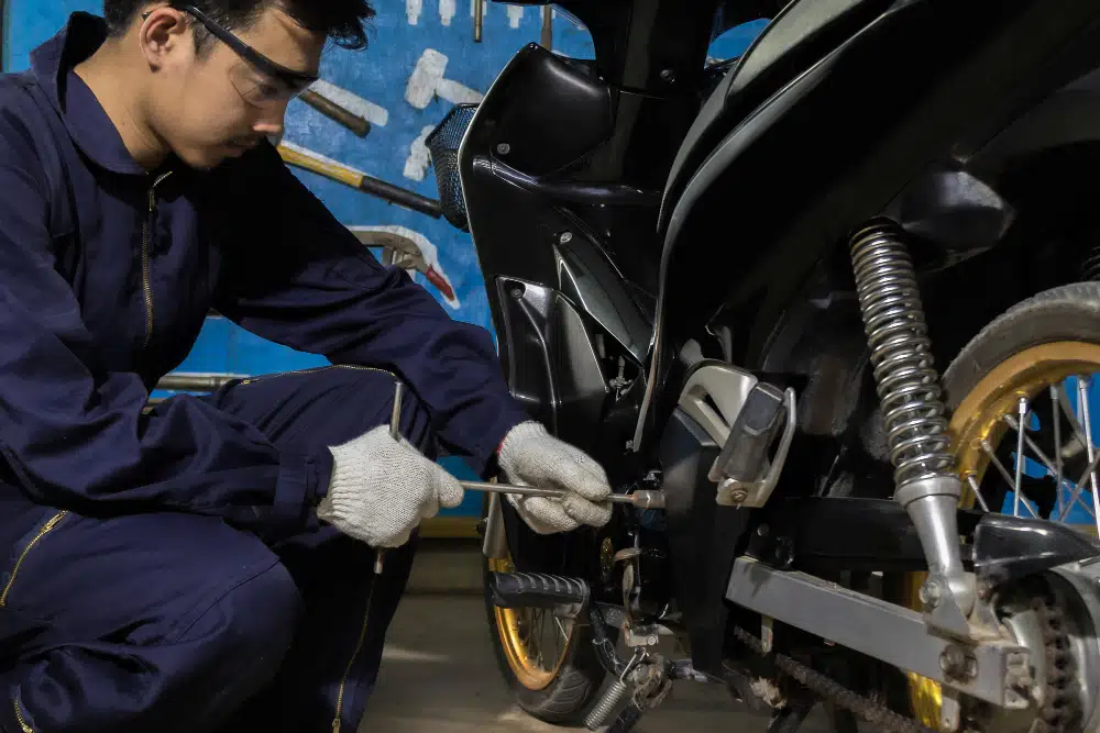 Daftar Bengkel Motor Terdekat di Jakarta Barat: Servis Motor Aman & Terpercaya
